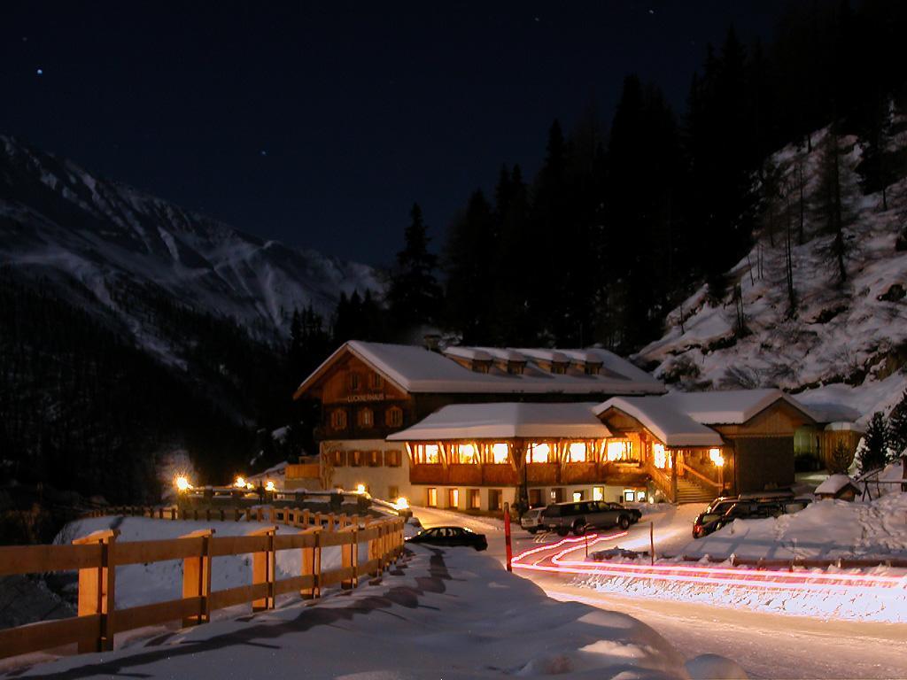 Alpengasthof Lucknerhaus Hotel Kals-am Großglockner Buitenkant foto